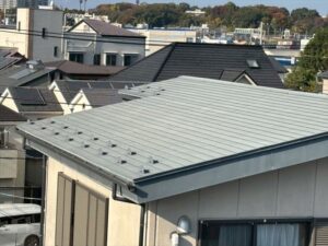 大屋根は金属屋根