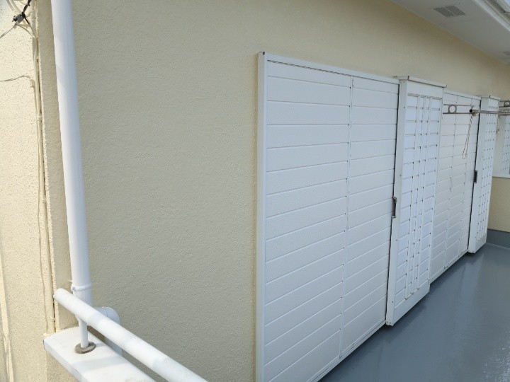 外壁の中塗り・上塗り（ND-111・ND-109）