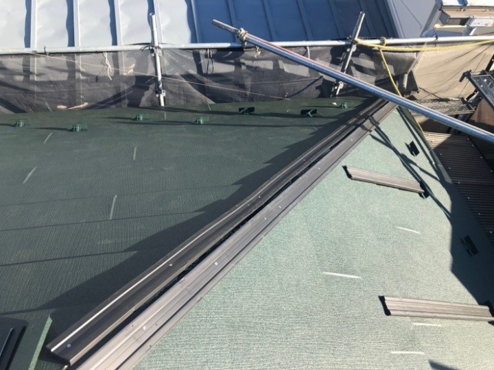 タフモック（樹脂製貫板）の設置