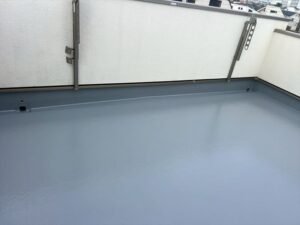 バルコニーや屋上に多い「陸屋根（FRP防水）」