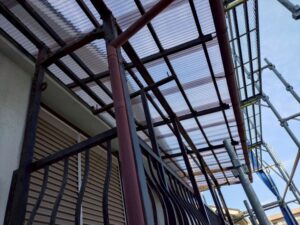 ブラウンの波板