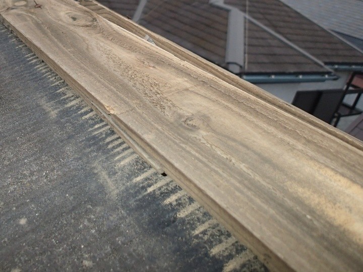 露出した貫板の劣化状況