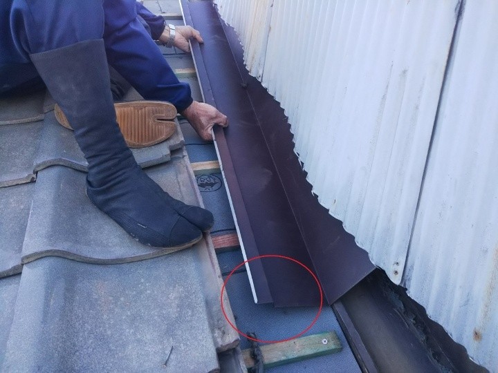 際谷板金の加工と設置