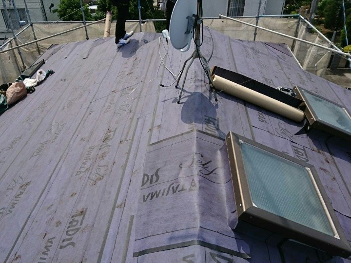 防水紙（ルーフィング）の施工