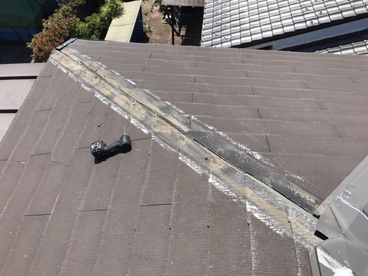 既存棟板金と貫板の撤去