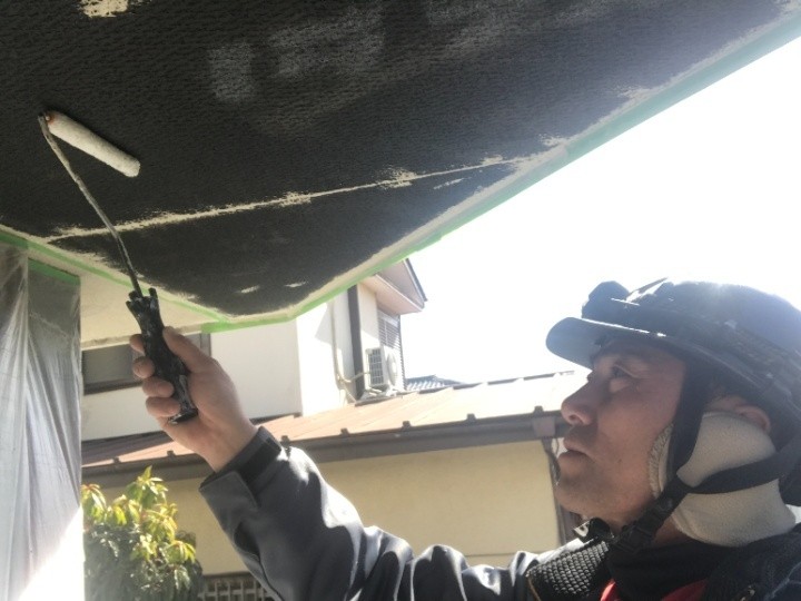 シーラーによる下塗り