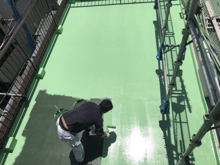 トップコートの仕上げ塗装