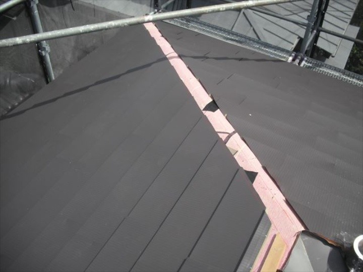 ガルバリウム鋼板「OZルーフ182」の本体葺き