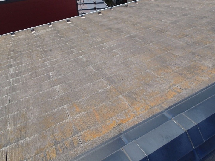 スレート屋根の状態を確認