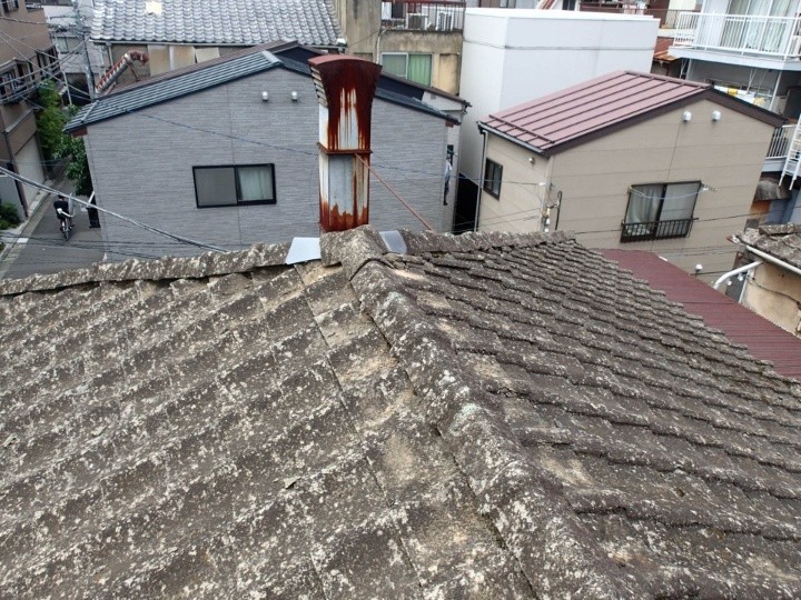 「瓦屋根・瓦・庇（霧除け）」の補修工事を実施した外観