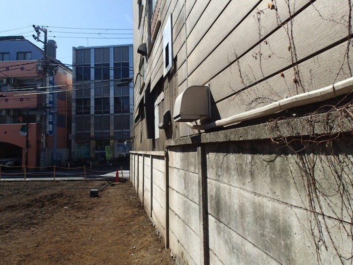 換気フード周りの損傷