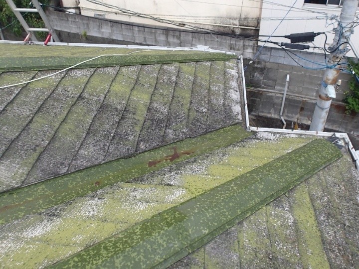 谷部周辺の錆と傷み