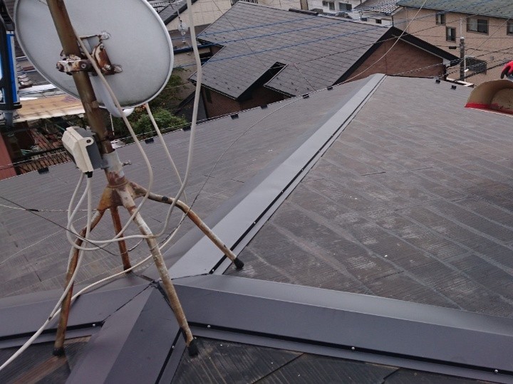 棟板金交換工事を実施したマンションの外観