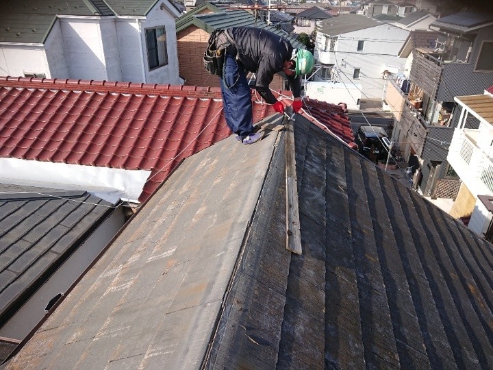 既存棟板金と貫板の撤去