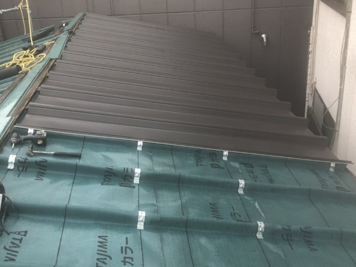 タフルーフ本体の施工開始