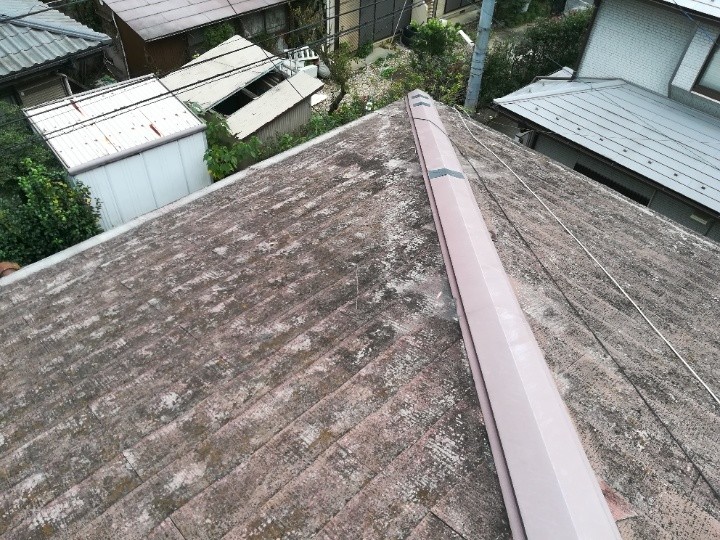 傷みが進んだスレート屋根