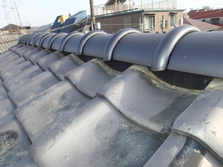 7寸丸へ積み替え工事を実施した屋根の外観