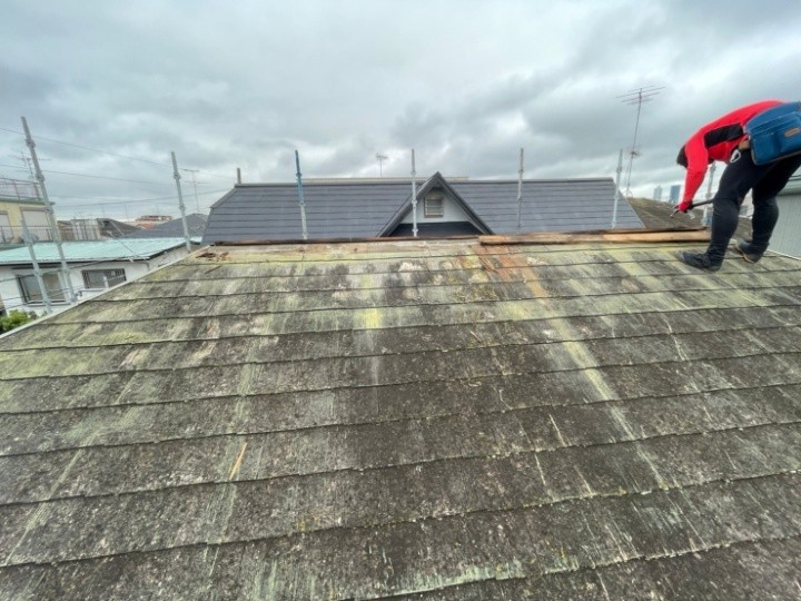 既存棟板金の撤去と下地確認