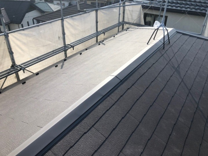 コロニアルクァッドを用いた屋根葺き替え工事した外観