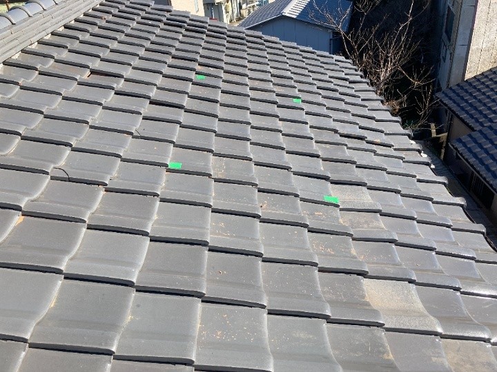 屋根表面の瓦の状況
