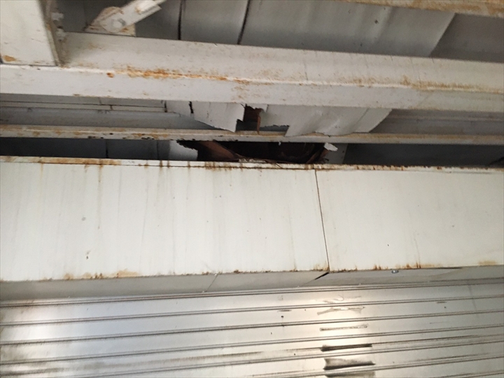 ガレージ内への雨漏り