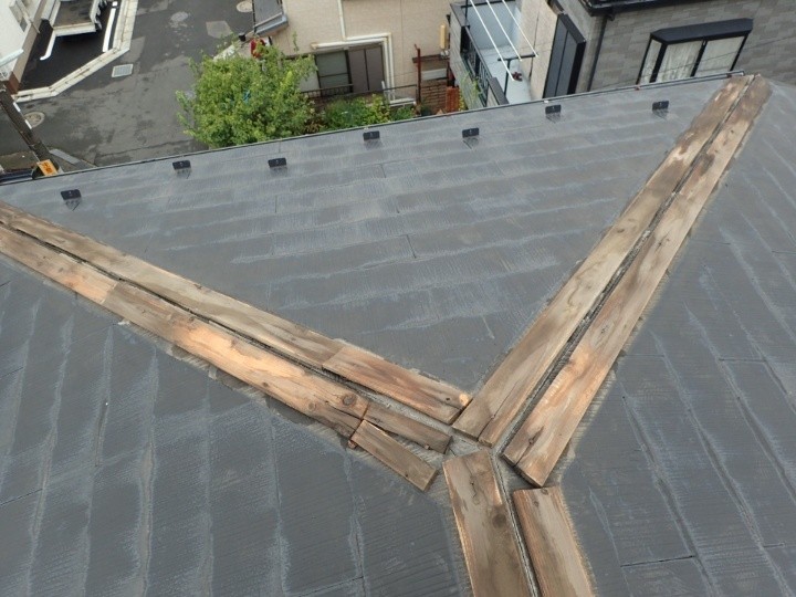 棟板金撤去と下地の調整