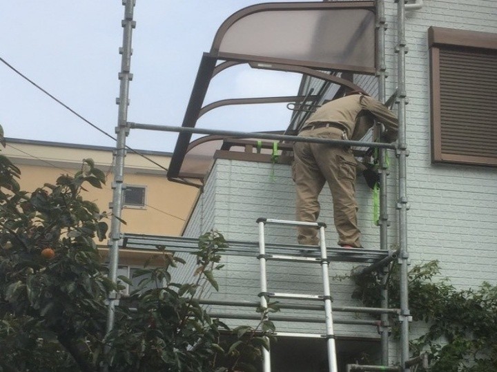 仮設足場の設置と安全確保