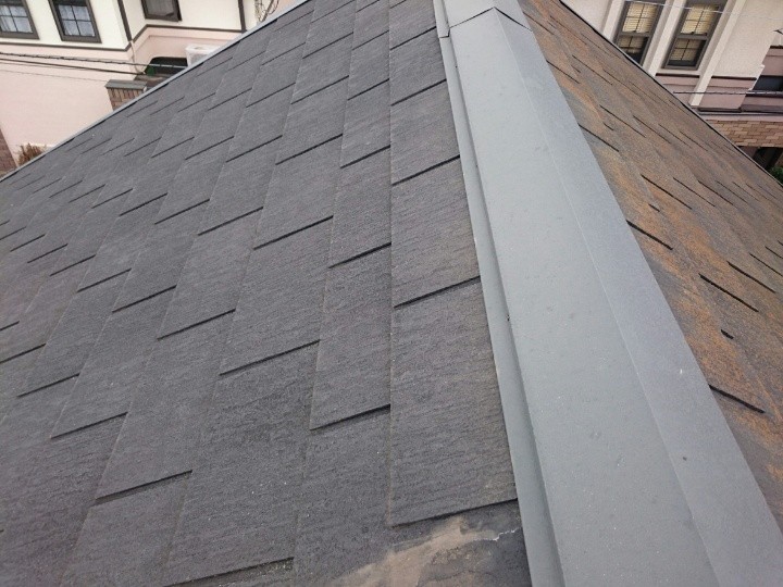 スレート瓦の全体状態を確認