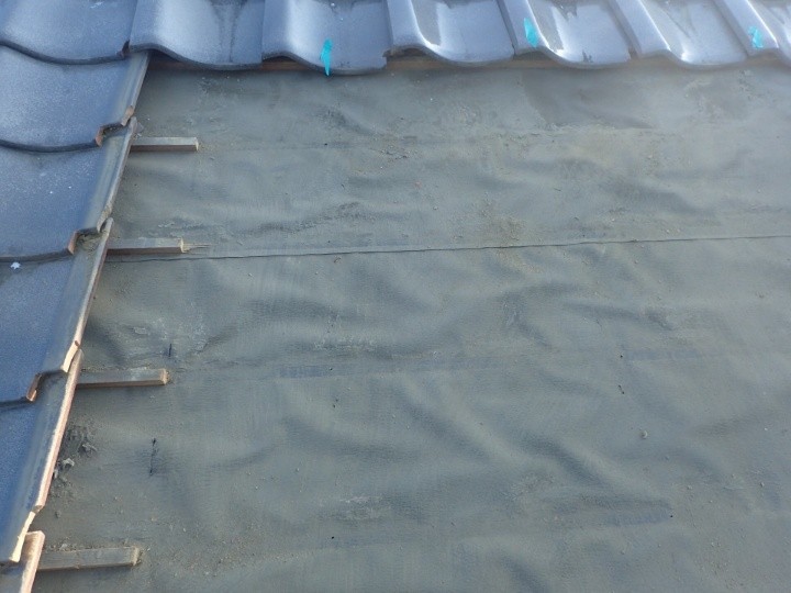 瓦の撤去と下地の確認