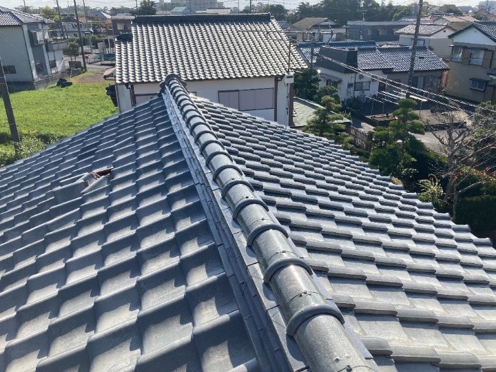 棟から屋根全体の状態を確認