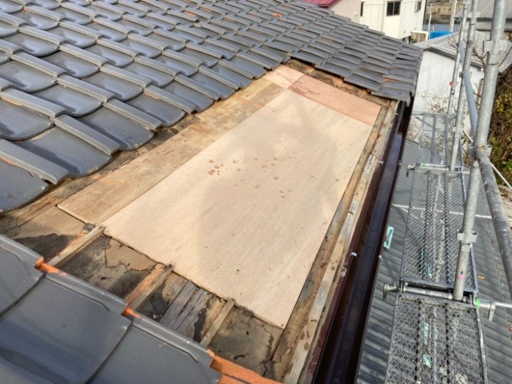 新しい野地板を設置