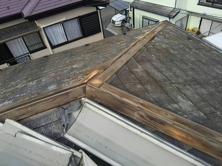 劣化した貫板の撤去と下地の整え