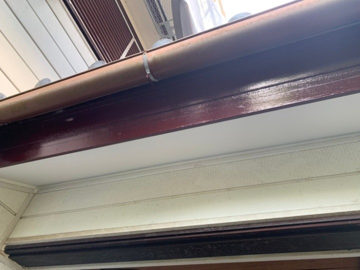 「軒天と破風板」に塗装工事を実施した建物