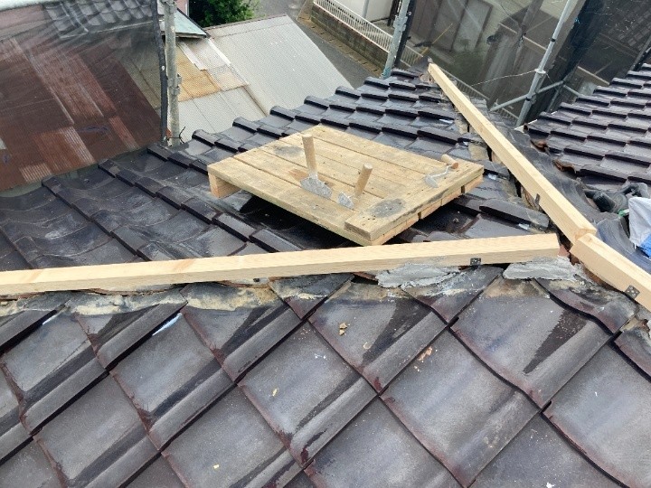 垂木の固定と形の調整