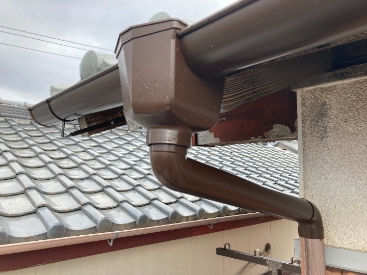 集水器と縦樋の接続