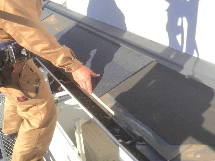 防水紙の敷設（2箇所目）