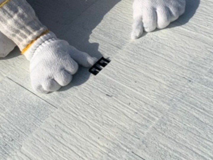 タスペーサーの設置で通気を確保