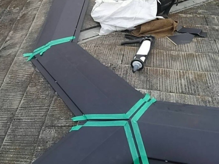 仕上げのシーリング施工