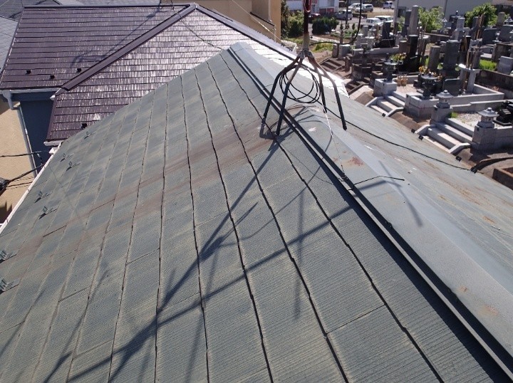 棟板金周辺の浮きとサビの発生