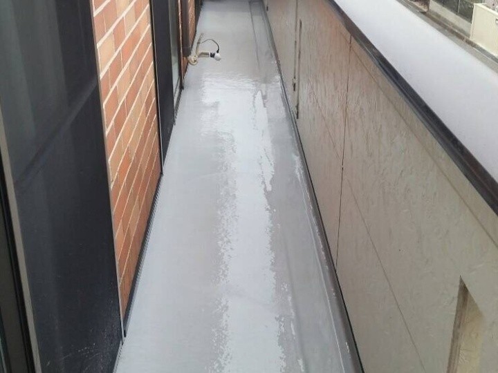 ポリルーフS-4での上塗り