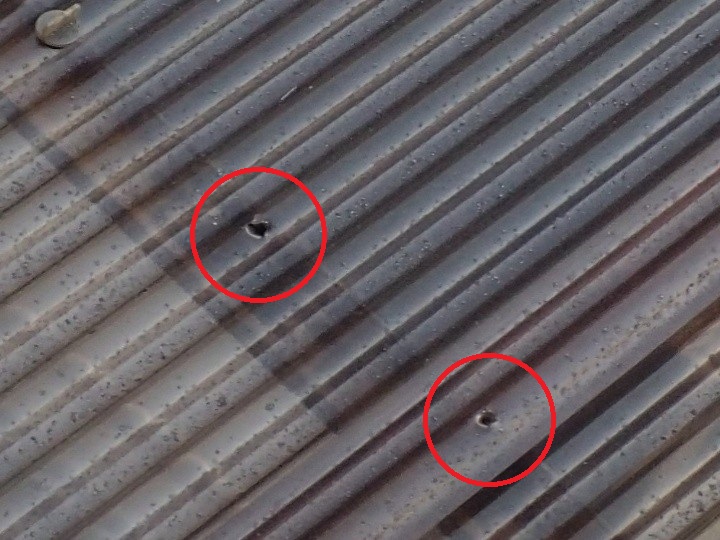 固定ビス周辺の損傷