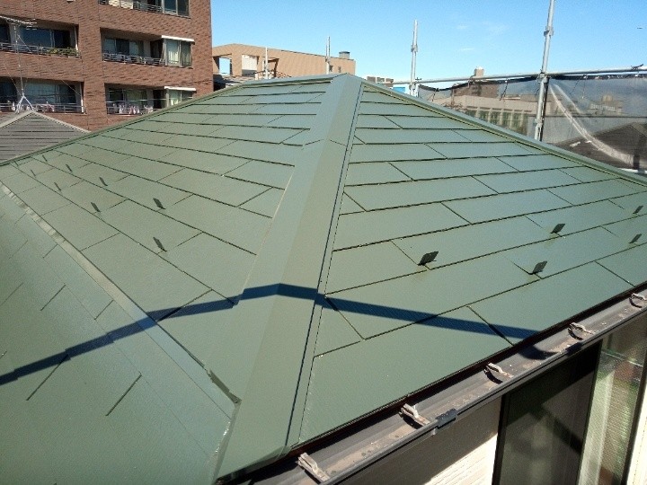 遮熱塗料サーモアイ４Fを用いて塗装工事したコロニアル屋根