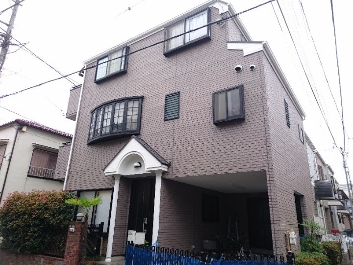 サーモアイSiとUVプロテクトクリアーを用いた屋根外壁塗装した外観