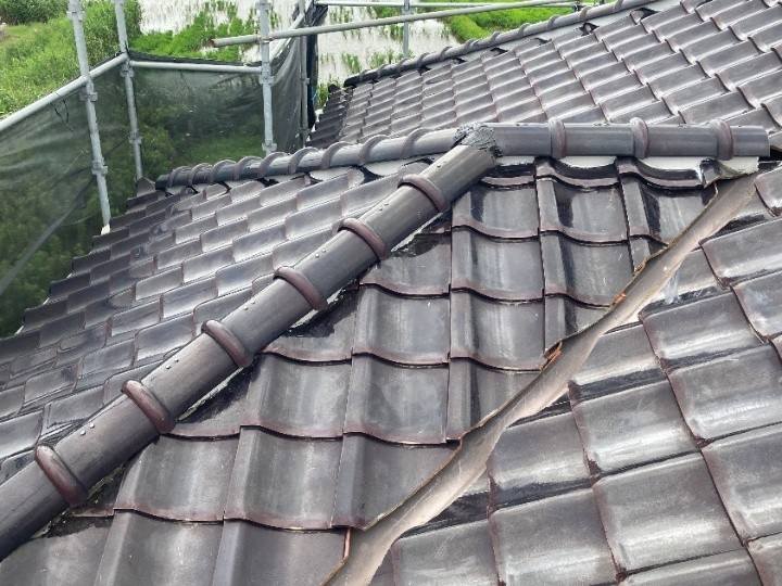 棟瓦取り直し工事した屋根