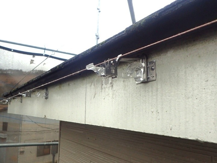 吊り金具の取り付け