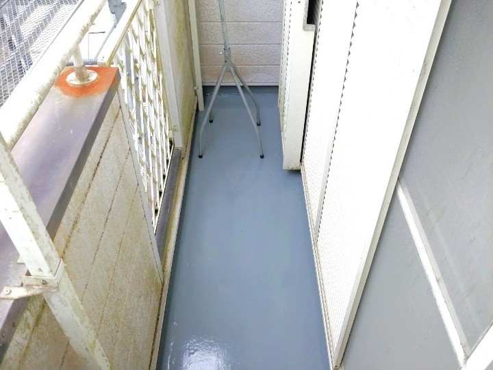 ウレタン防水工事を施工したベランダ