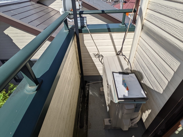 上部には笠木がついていました