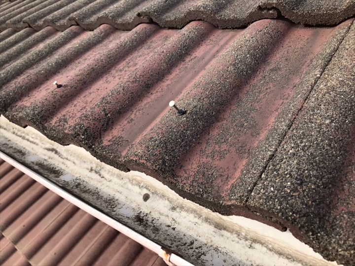 固定のパッキン釘の抜けが生じております