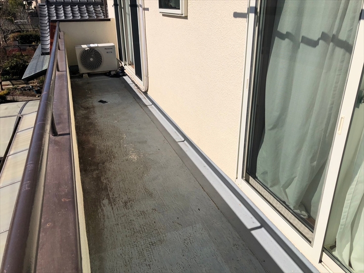 既存防水はFRP防水でした