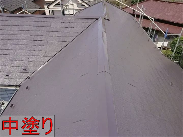 屋根中塗り作業